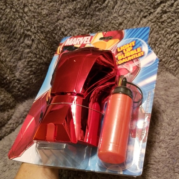 Disney/Marvel Ironman Light Up Bubble Gaunt - Picture 6 of 7